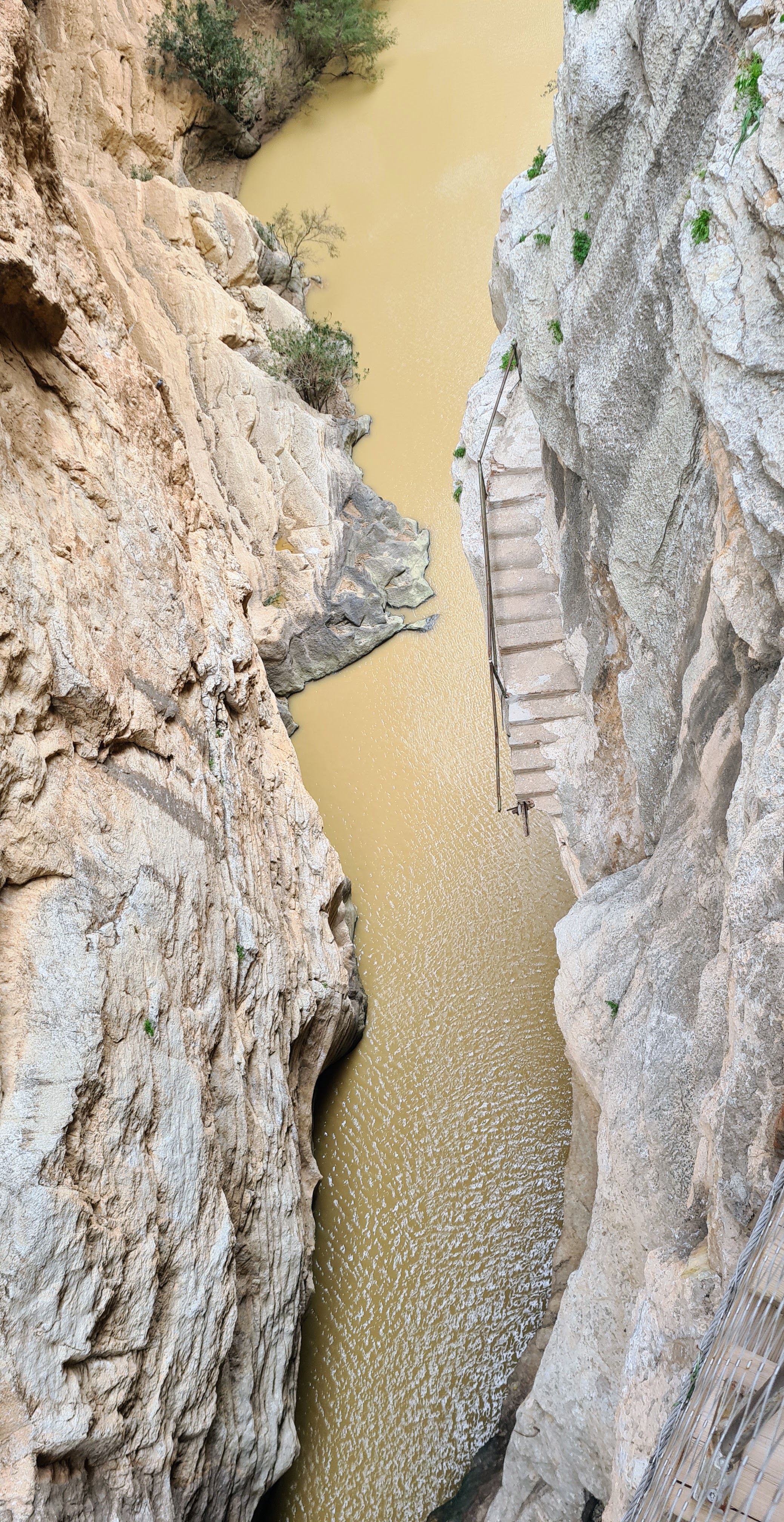 Caminito del Rey. Old remains